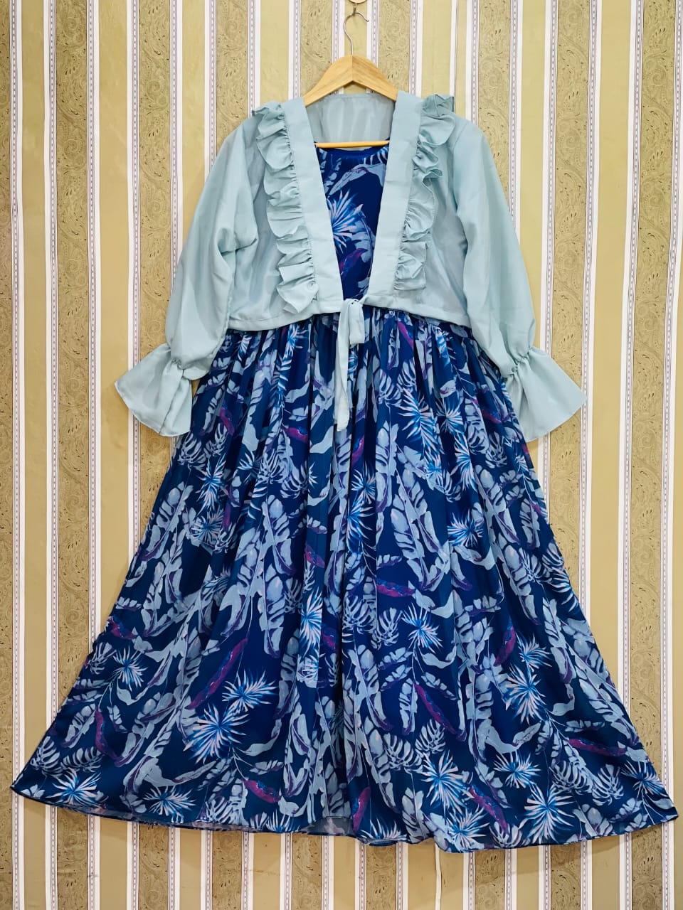 COAT STYLE CHIFFON MAXI