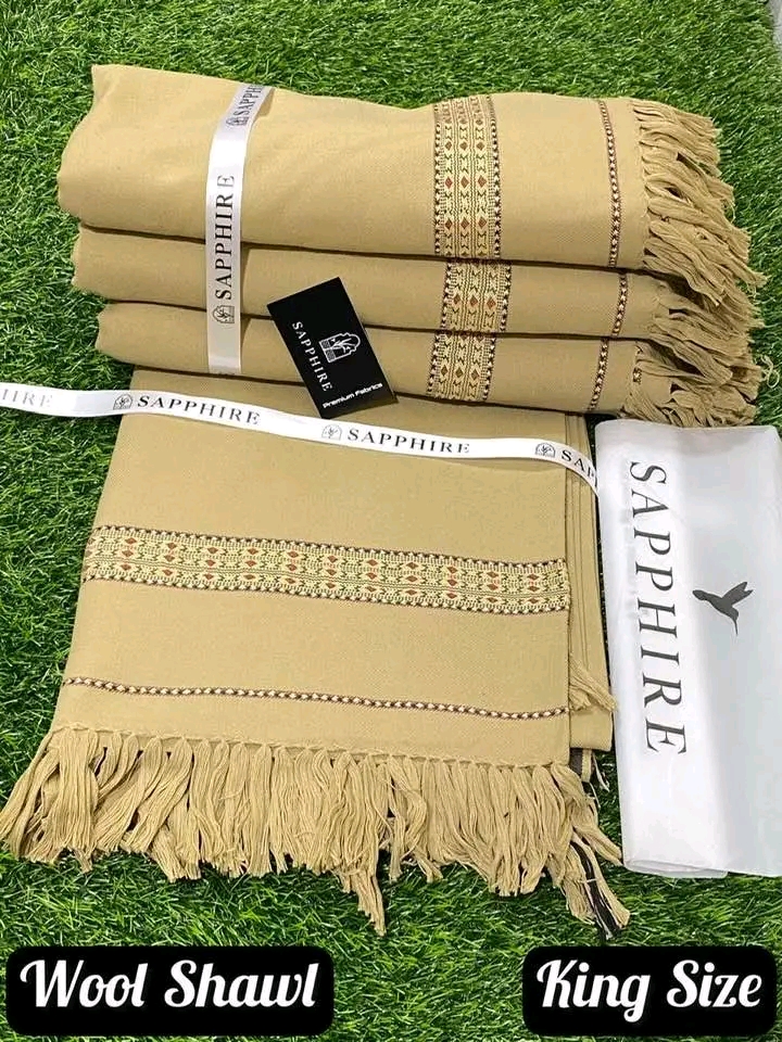 Sapphire mens WHOOL shawl