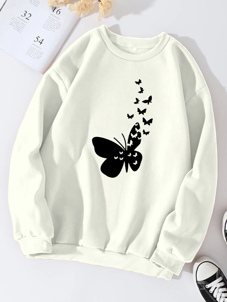 ALHUMDULILLAH ❤️  *Girls Winter SweatShirt* 😍  Fabric: *Fleece* 👍🏻 1