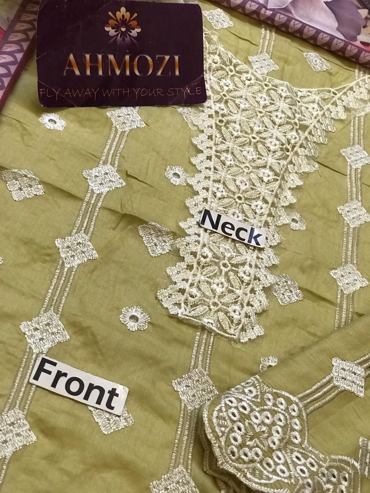 *Adan Libaas Luxury Chicken Kari Embroidered Article 2025*  Stuff 3pc *Lawn  With Silk  Dupatta & Ca