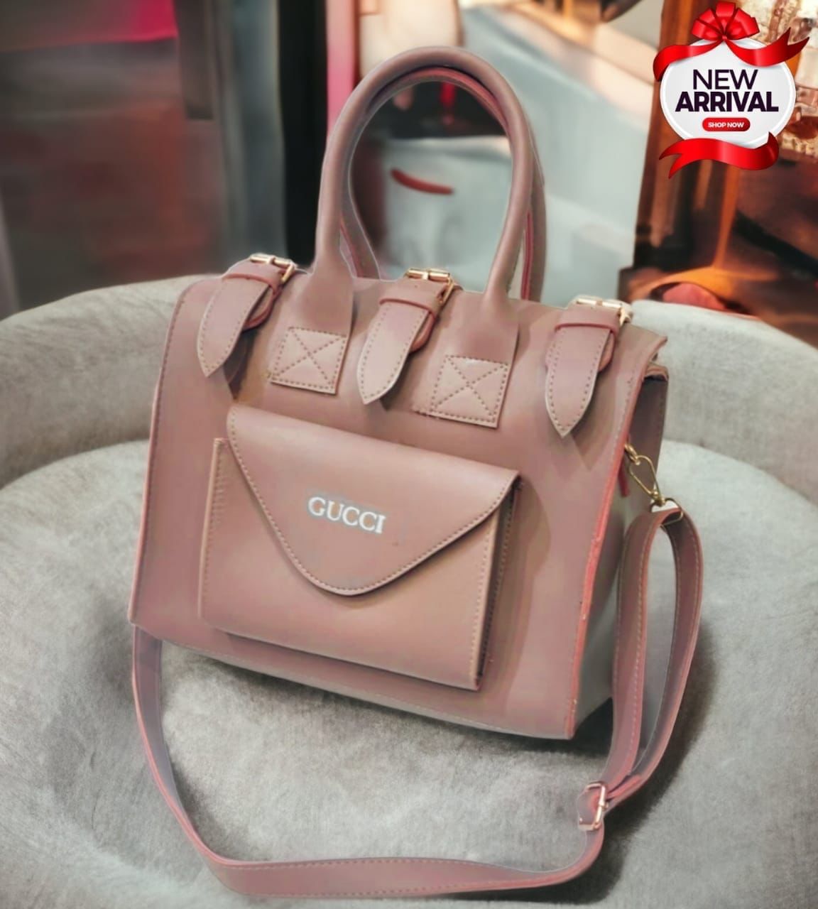 LADIES DUFFLE STYLE BAG