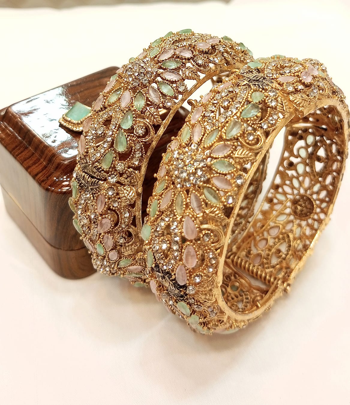 Pair Beautiful Bangles