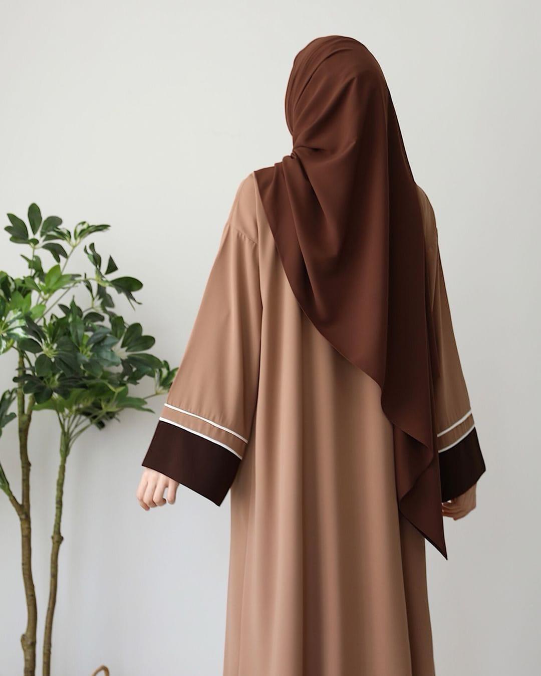 Women's stylish abaya with stoler