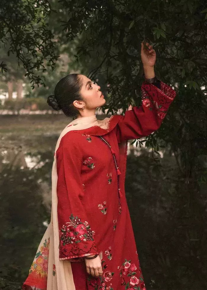 ZARA SHAHJAHAN DHANAK 1