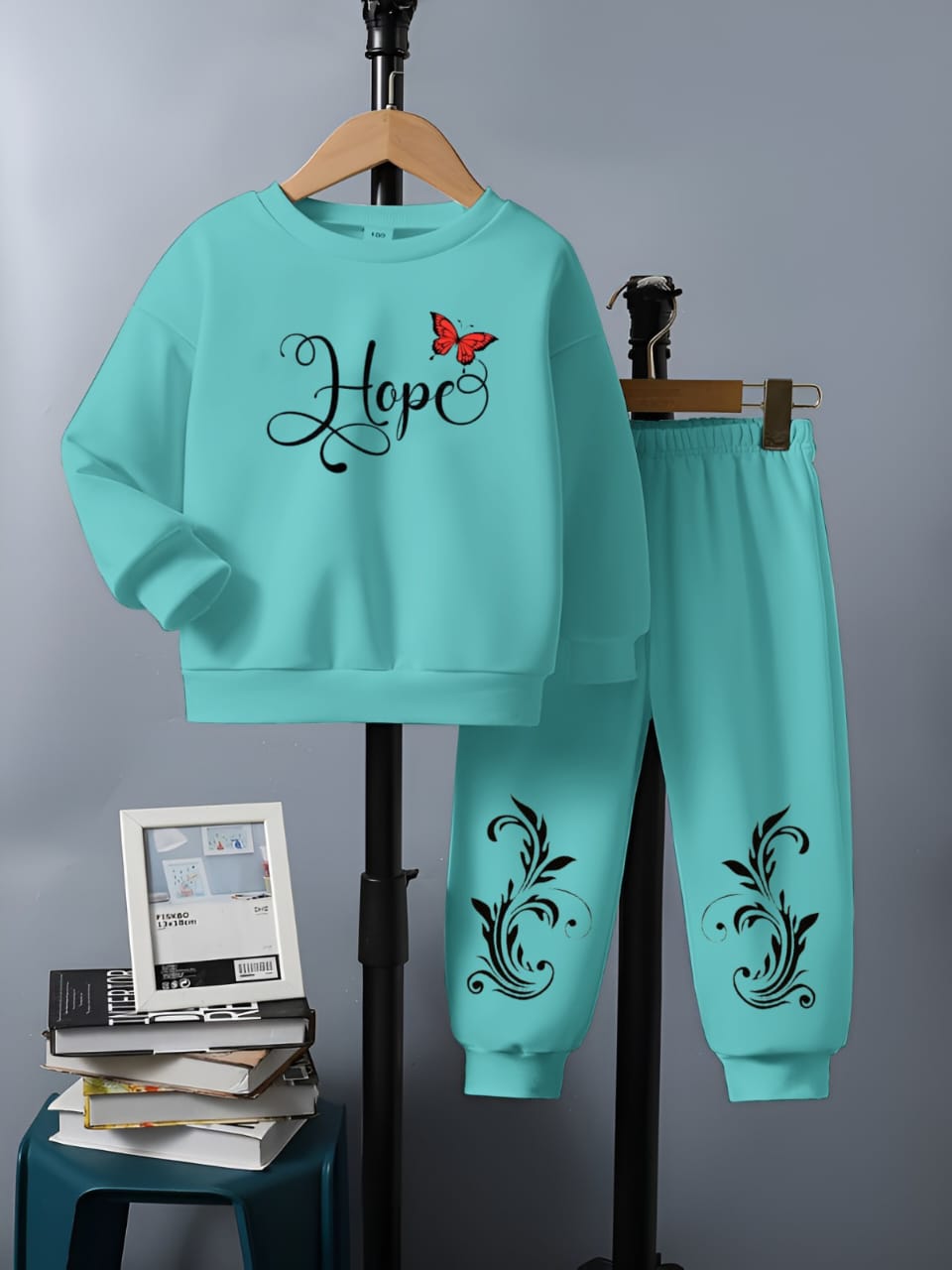 ALHUMDULILLAH ❤️  `_Winter Collection For Kids_` *KIDS SWEATSHIRTS TROUSER For Girls and Boys