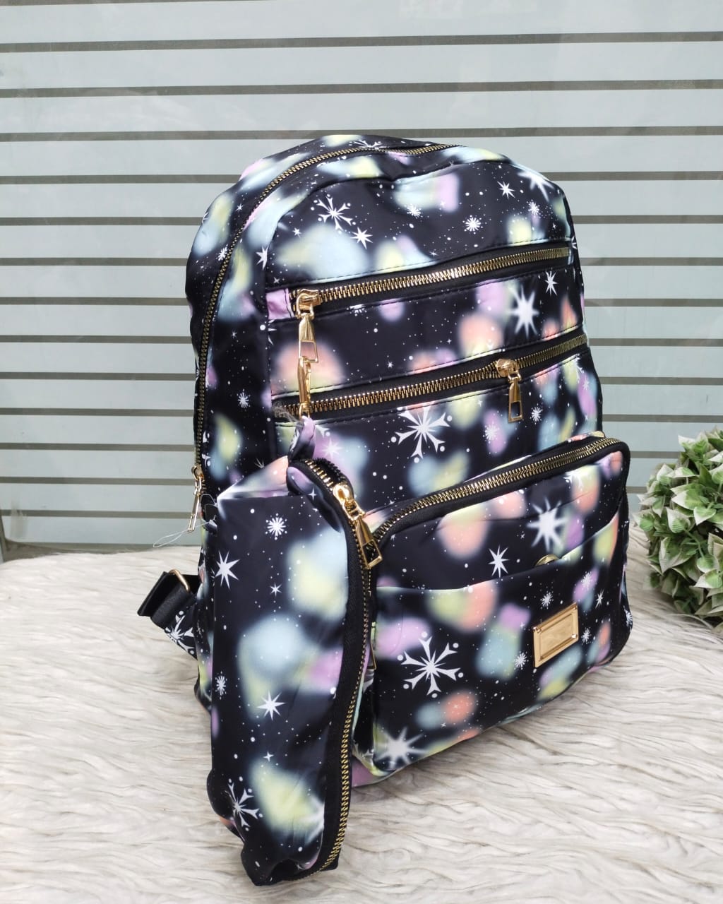 High quality backpack 3zipper