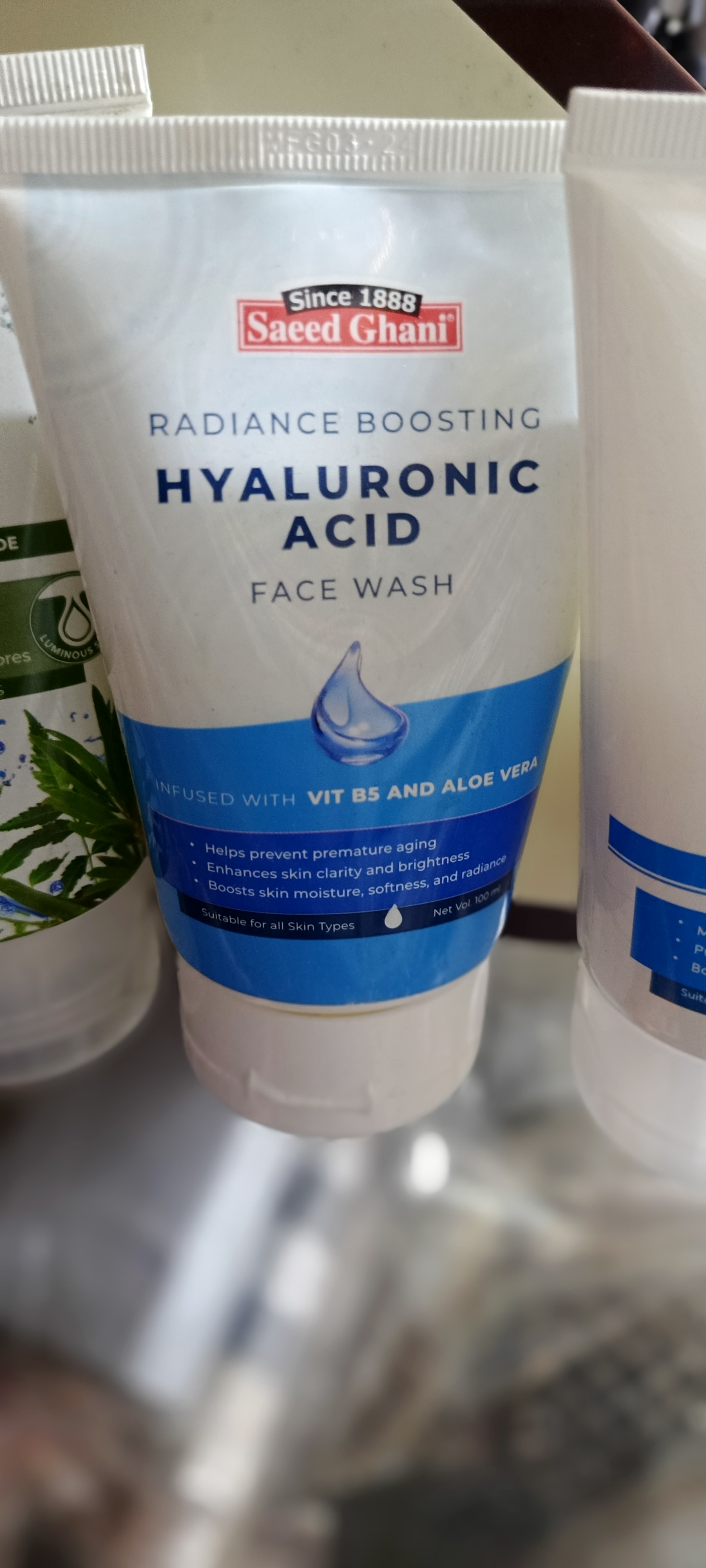 Saeed ghani hyaluronic acid face wash