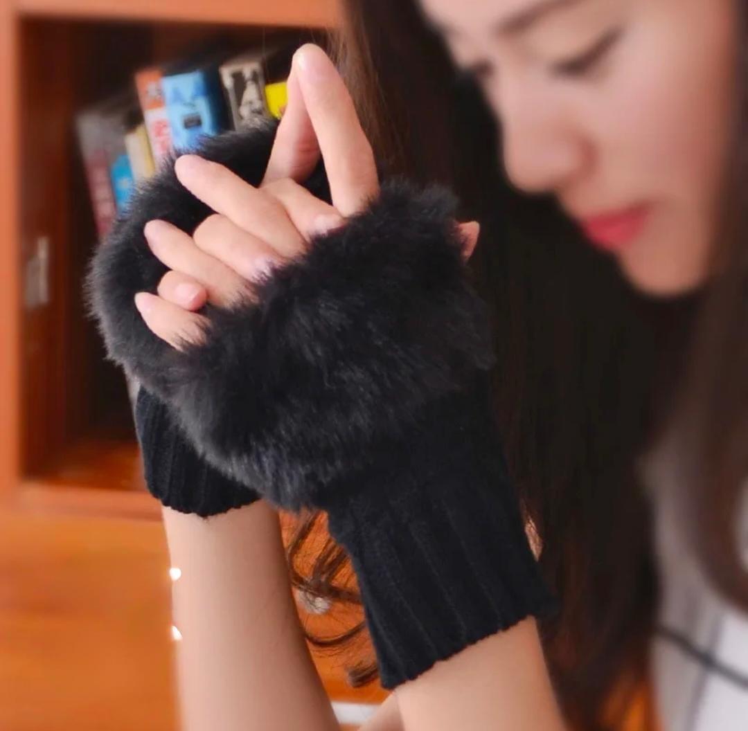 ✨ *Winter Faux Rabbit Fur Gloves For Women*✨