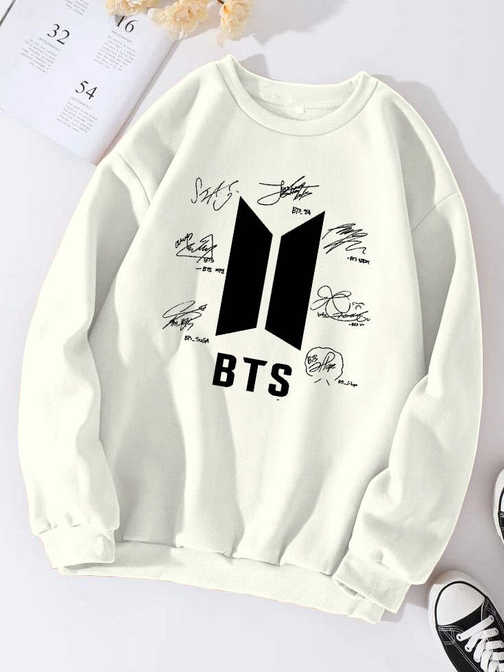 ALHUMDULILLAH ❤️  *Girls Winter SweatShirt* 😍  Fabric: *Fleece* 👍🏻 1