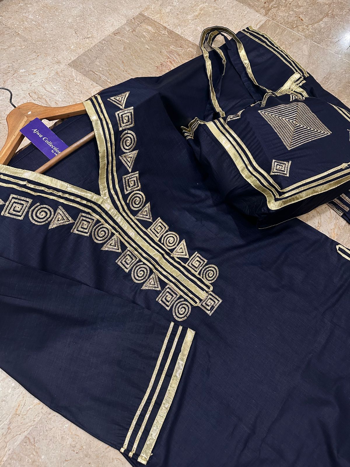 3 pec women suits with MN watching bag